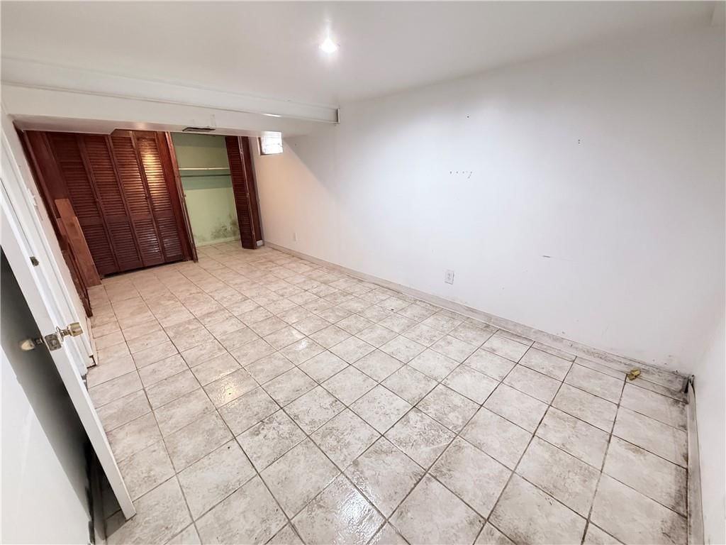 4942 N College Avenue — photo 18