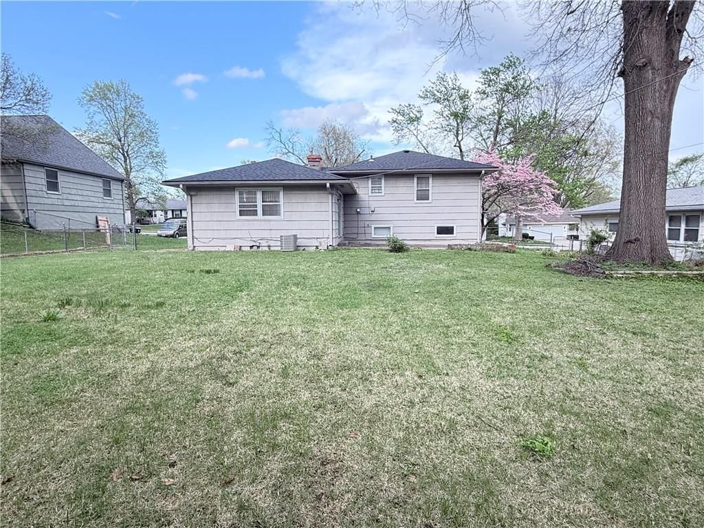 4942 N College Avenue — photo 30