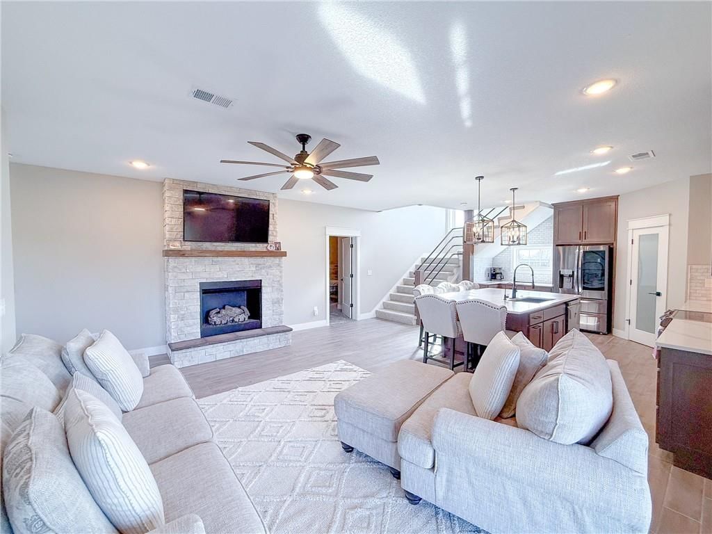 532 NW Aa Highway — photo 8