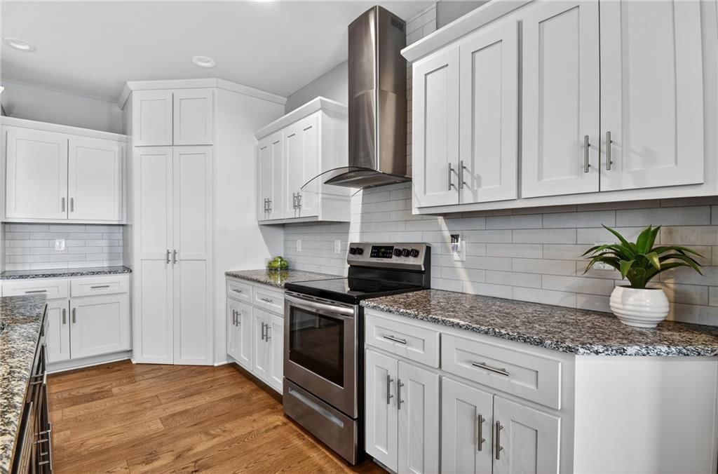 821 NE Lone Hill Drive — photo 15