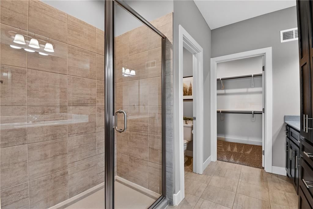 821 NE Lone Hill Drive — photo 23