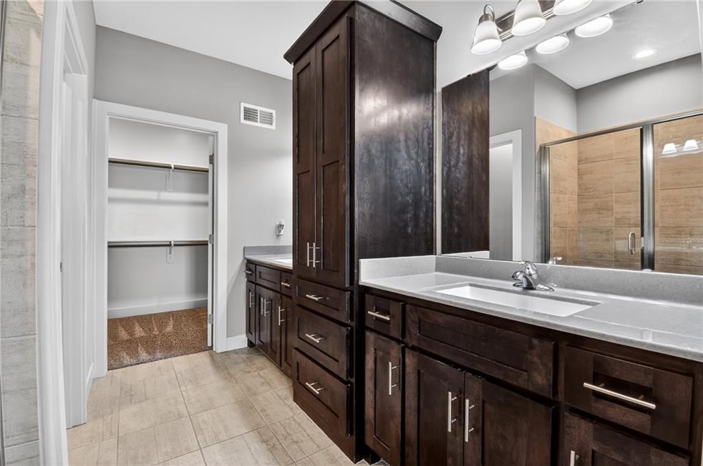 821 NE Lone Hill Drive — photo 24