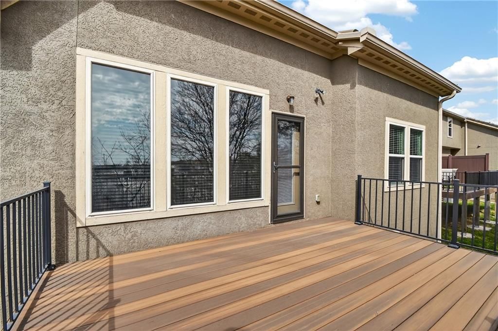 821 NE Lone Hill Drive — photo 37