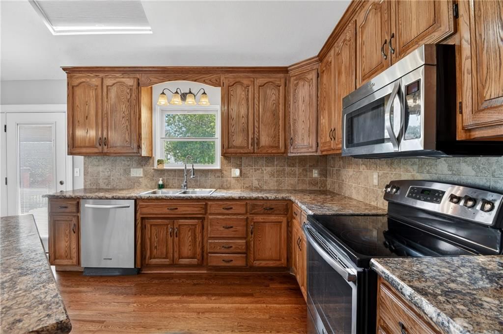 605 Oak Drive — photo 10