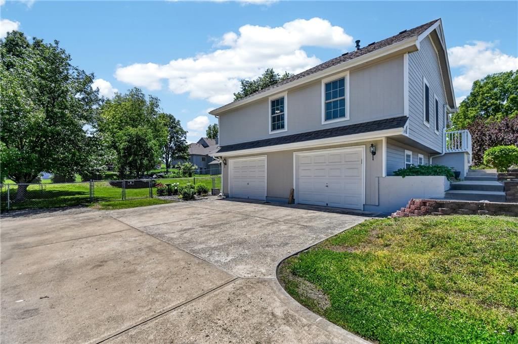 605 Oak Drive — photo 41