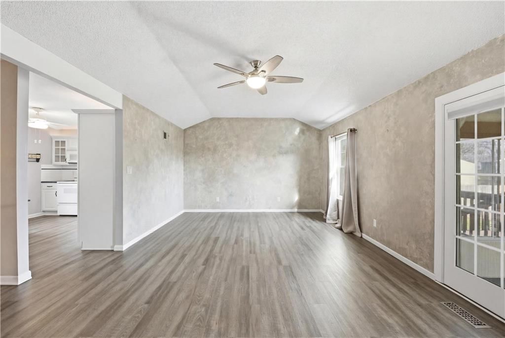 5403 Hazen Avenue — photo 4