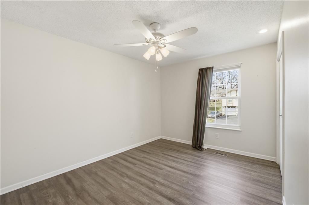 5403 Hazen Avenue — photo 13