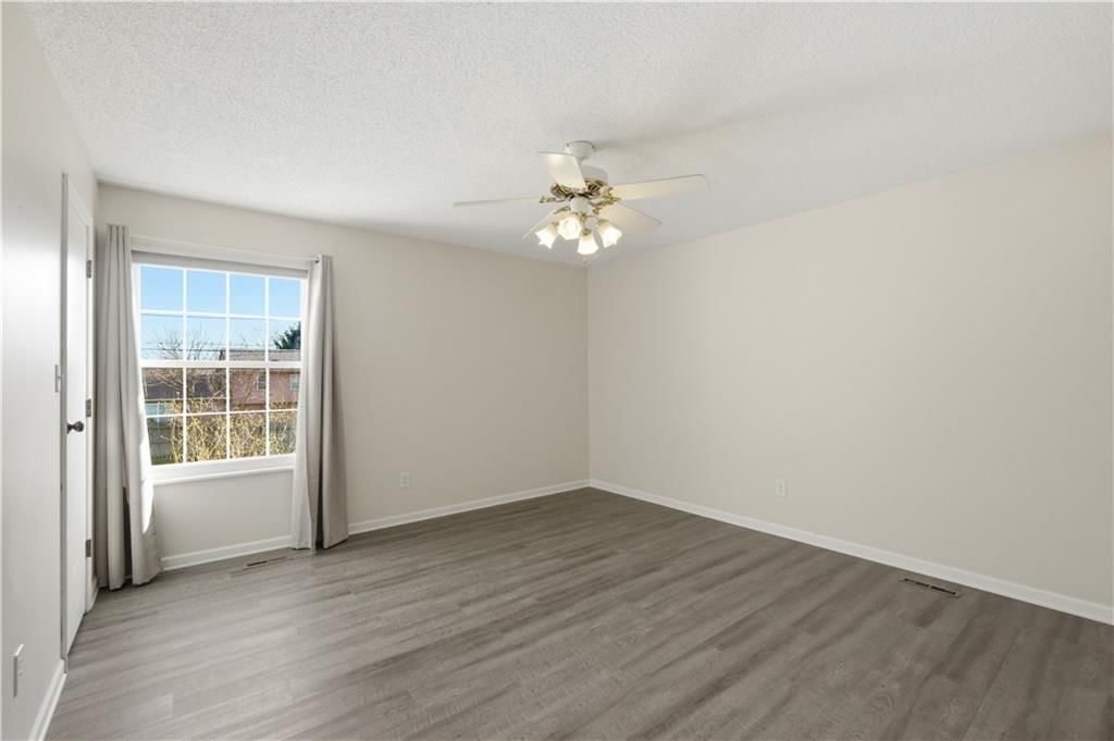 5403 Hazen Avenue — photo 15