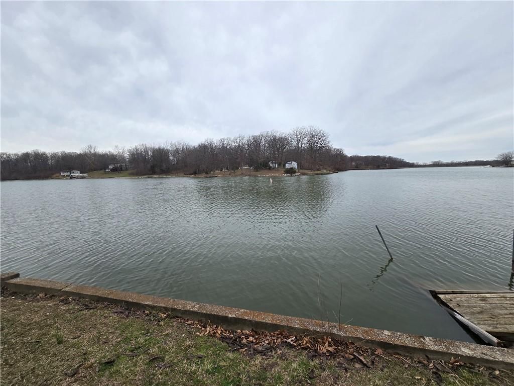 1334 Lakeview N Drive — photo 3