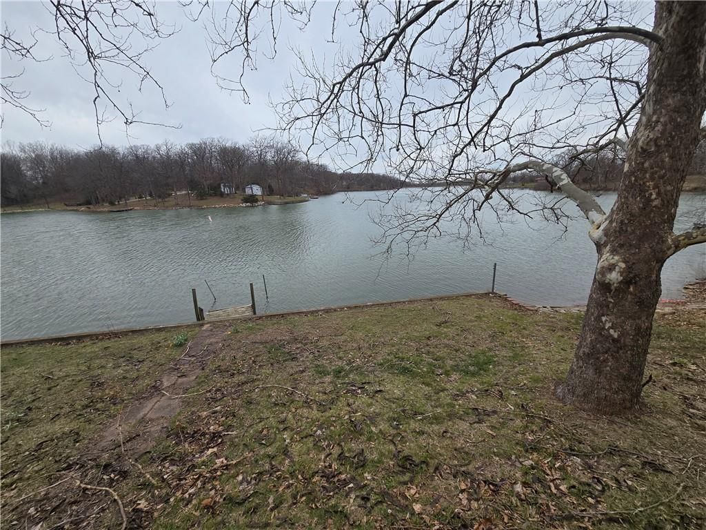 1334 Lakeview N Drive — photo 4