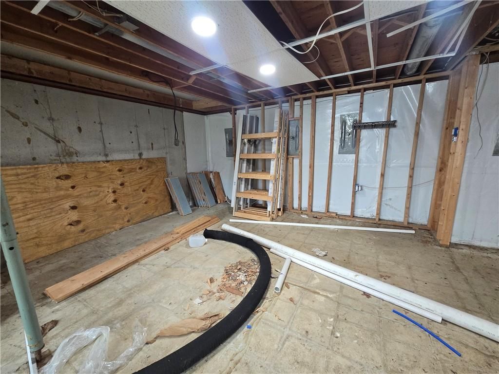 1334 Lakeview N Drive — photo 32