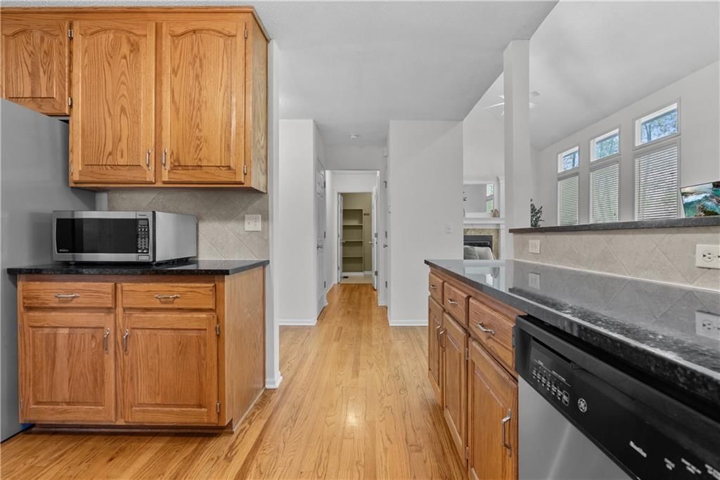 705 Hawthorne Drive — photo 13