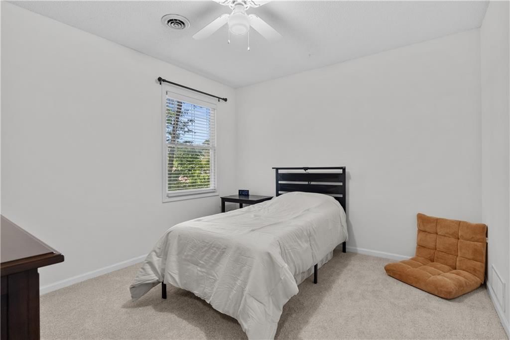 705 Hawthorne Drive — photo 32