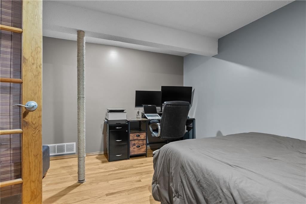 705 Hawthorne Drive — photo 35