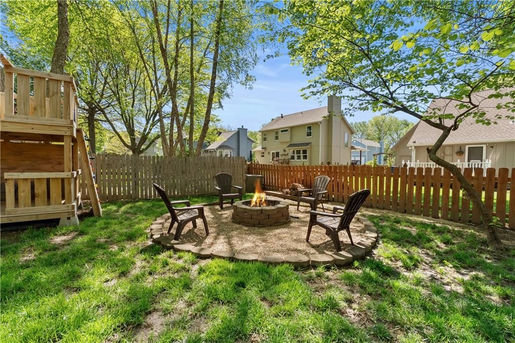 705 Hawthorne Drive — photo 45