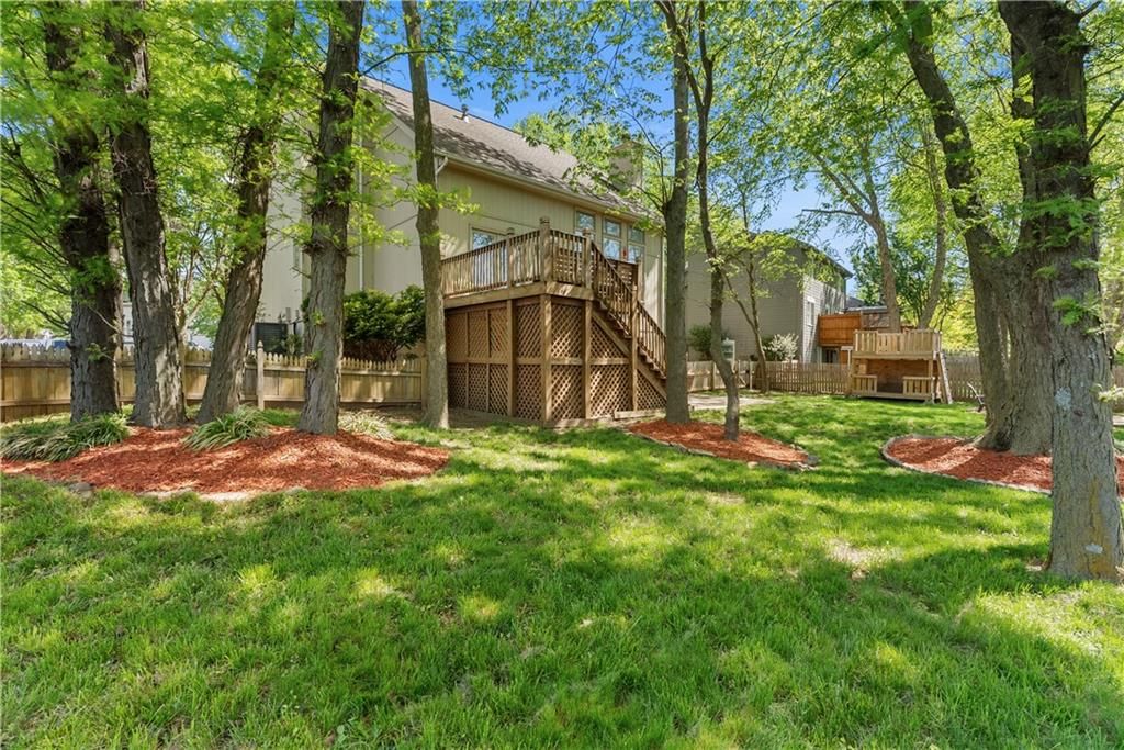 705 Hawthorne Drive — photo 48