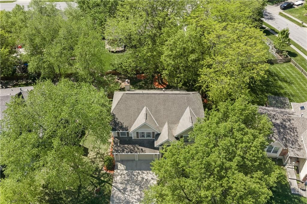 705 Hawthorne Drive — photo 50