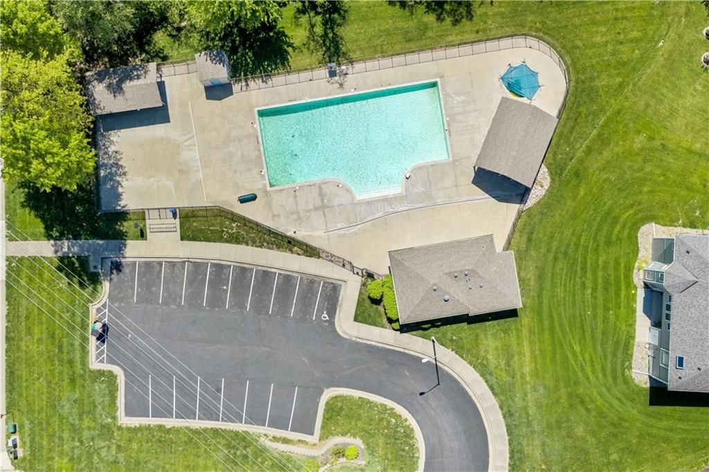 705 Hawthorne Drive — photo 53