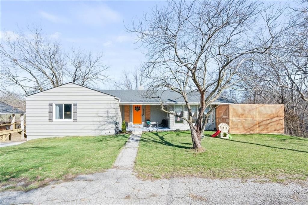 8008 Parkview Avenue, Kansas City, KS