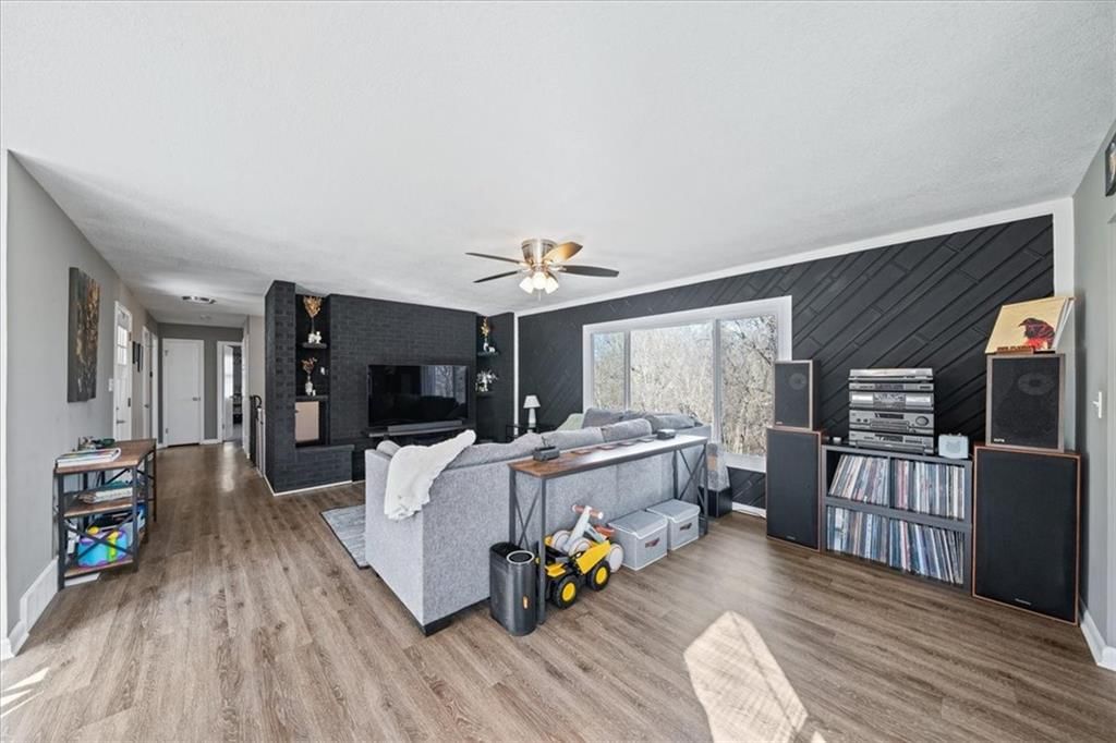 8008 Parkview Avenue — photo 8