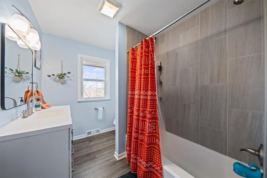 8008 Parkview Avenue — photo 16