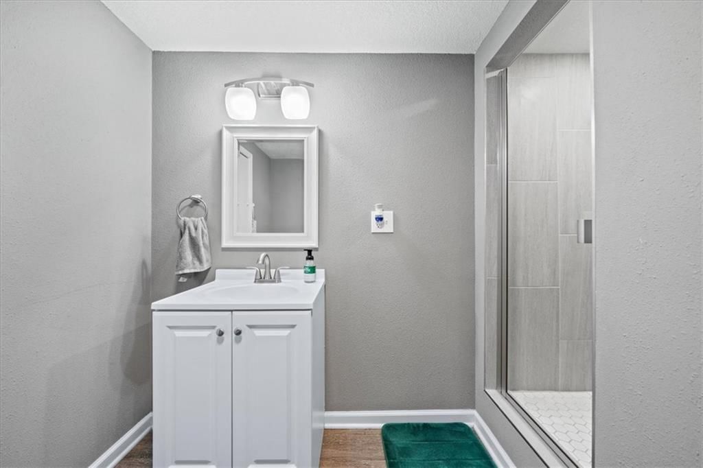 8008 Parkview Avenue — photo 21