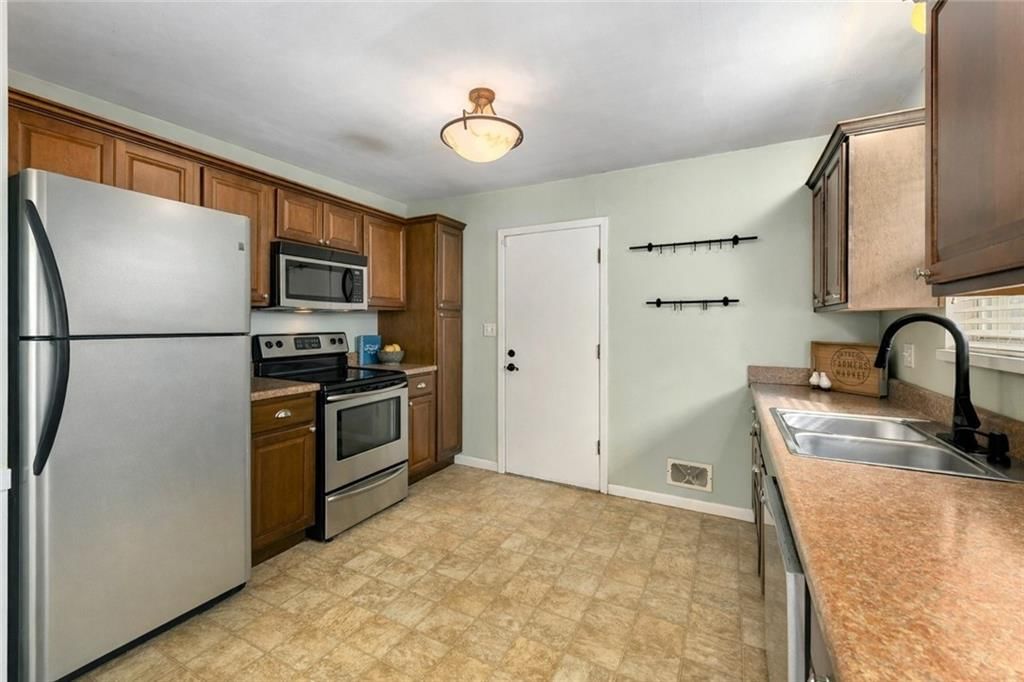 6411 Harvard Avenue — photo 7