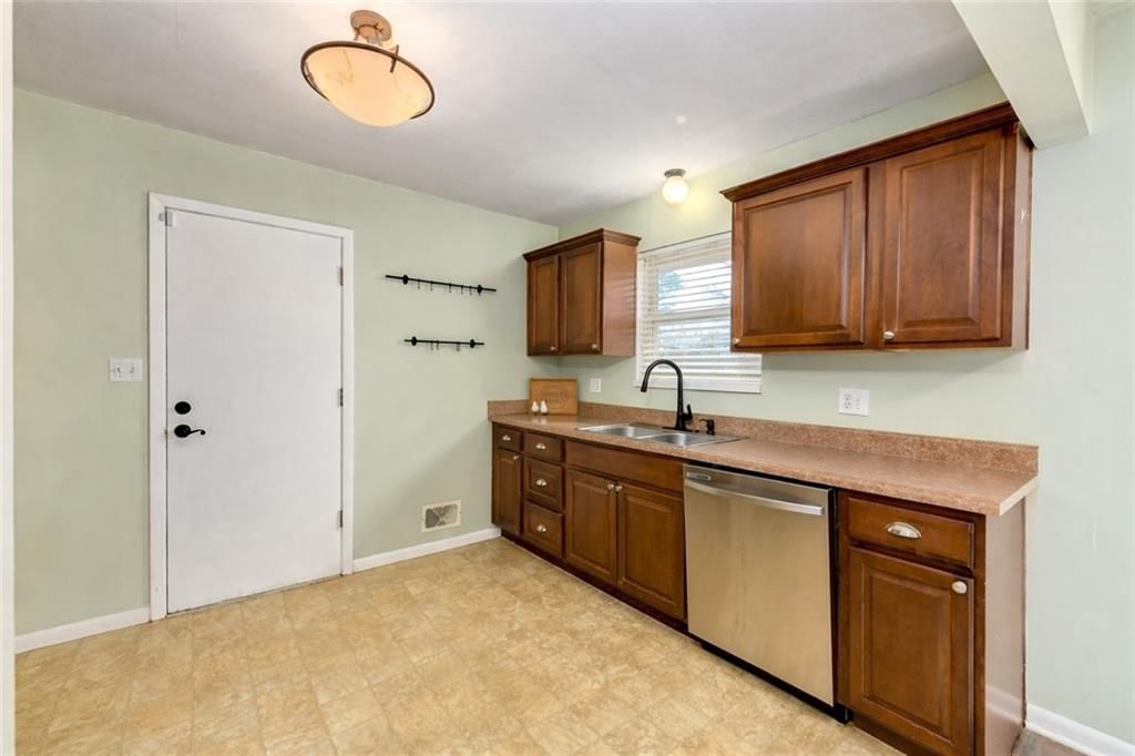 6411 Harvard Avenue — photo 11