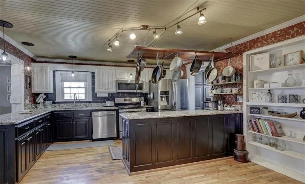 3617 SW Center Road — photo 13