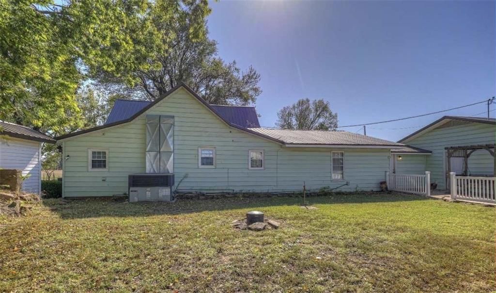 3617 SW Center Road — photo 47
