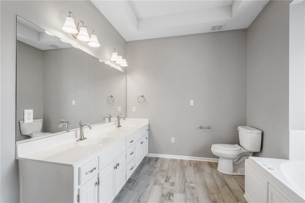 5217 S Powell Avenue — photo 9