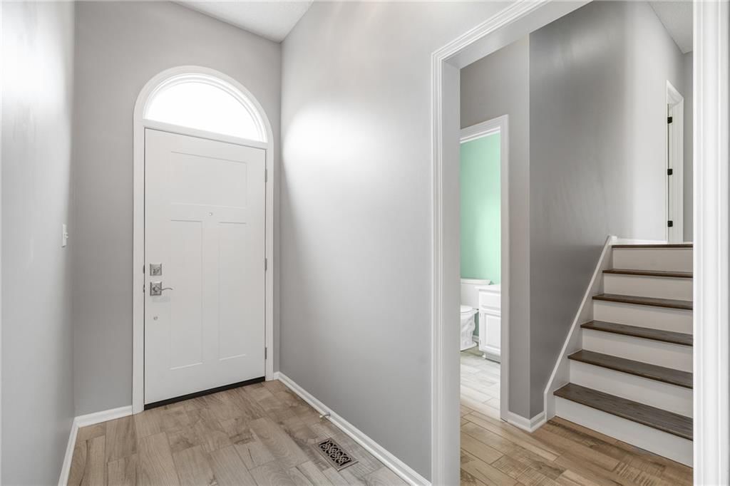 5217 S Powell Avenue — photo 11