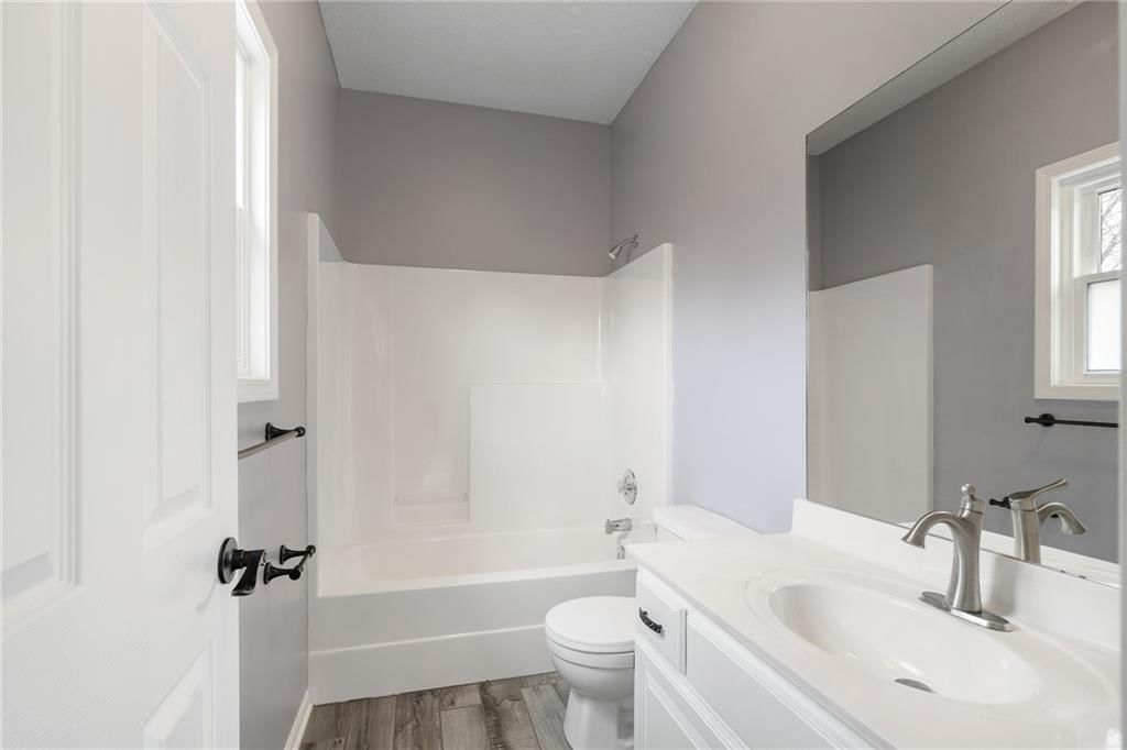 5217 S Powell Avenue — photo 24