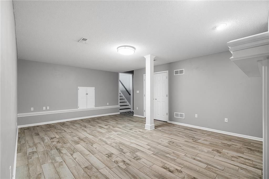 5217 S Powell Avenue — photo 28