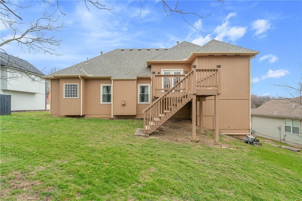 5217 S Powell Avenue — photo 32