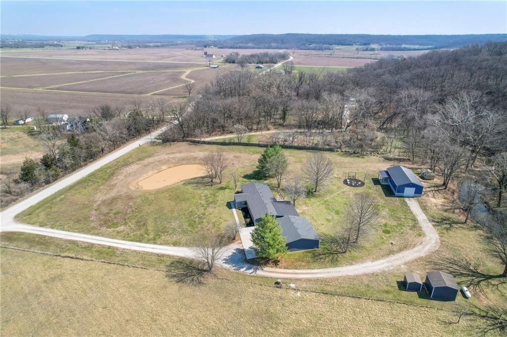 811 N 900th Road — photo 38