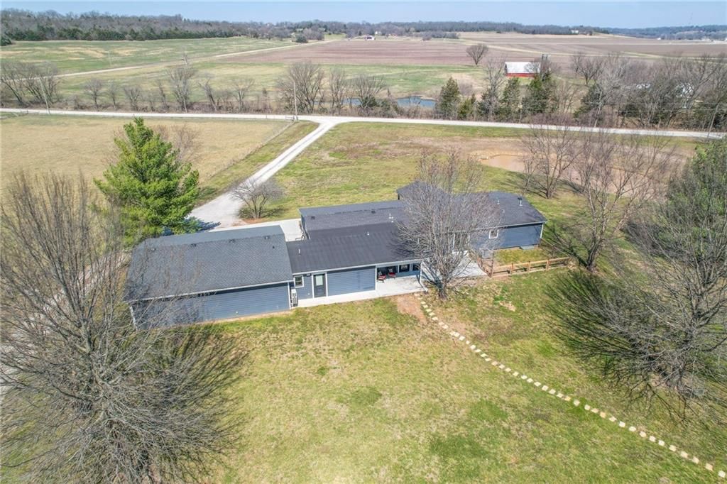811 N 900th Road — photo 40