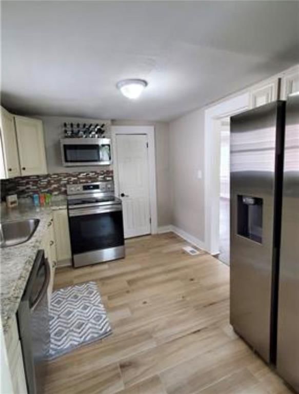 5334 Euclid Avenue — photo 9