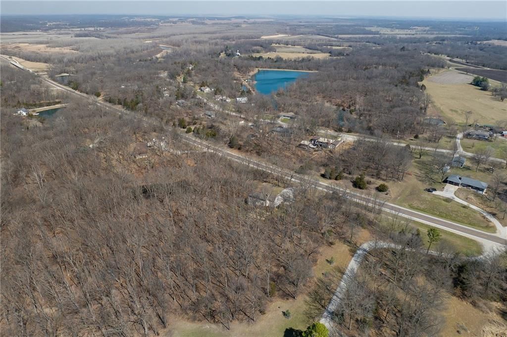 9733 Hwy 190 Highway — photo 12