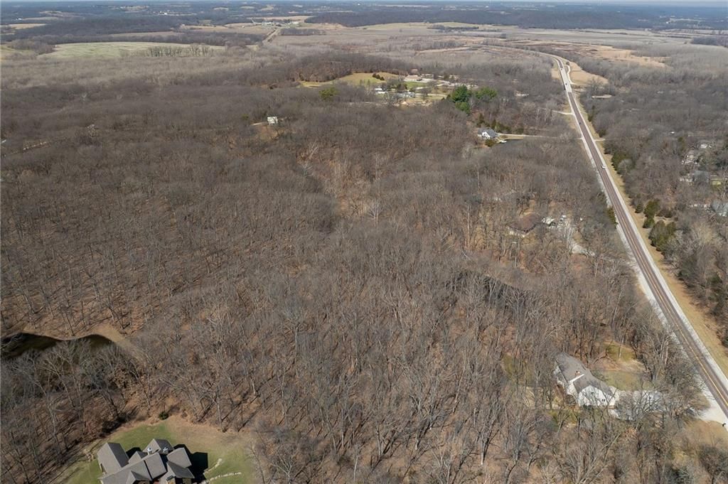 9733 Hwy 190 Highway — photo 13