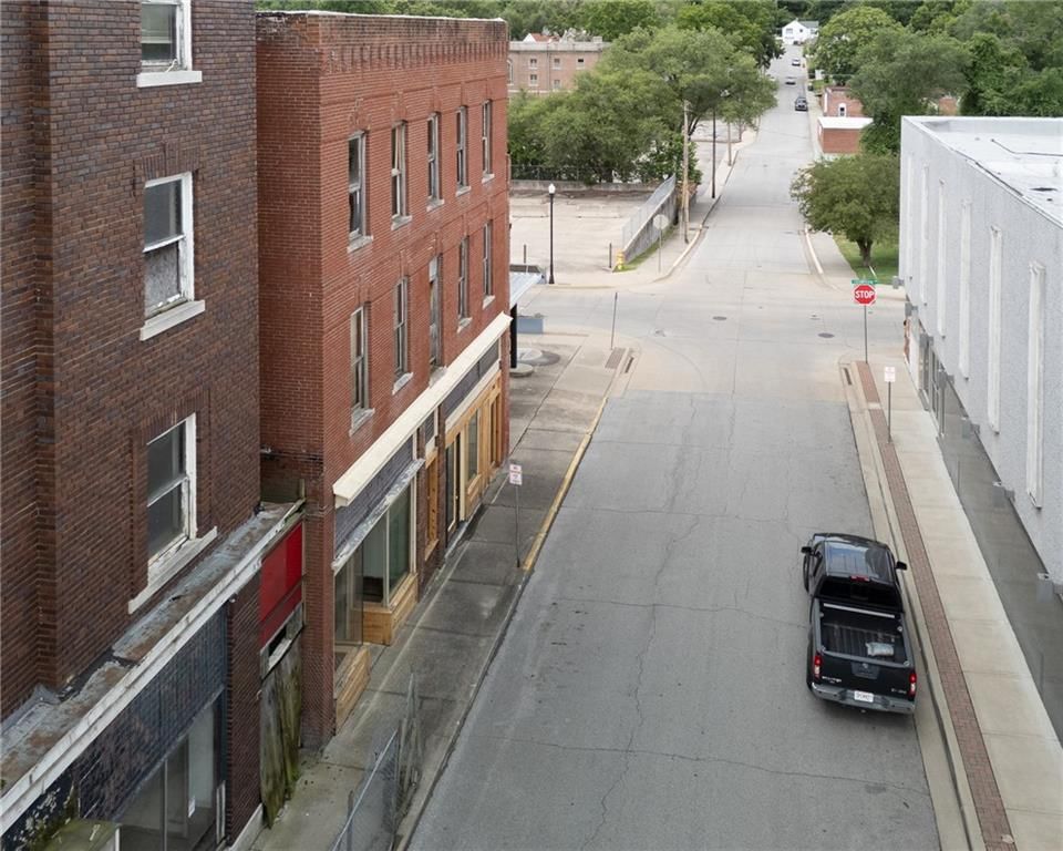 215 South Street — photo 2