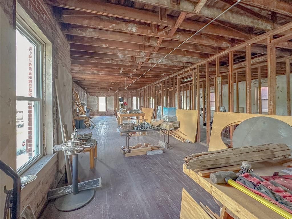 215 South Street — photo 31