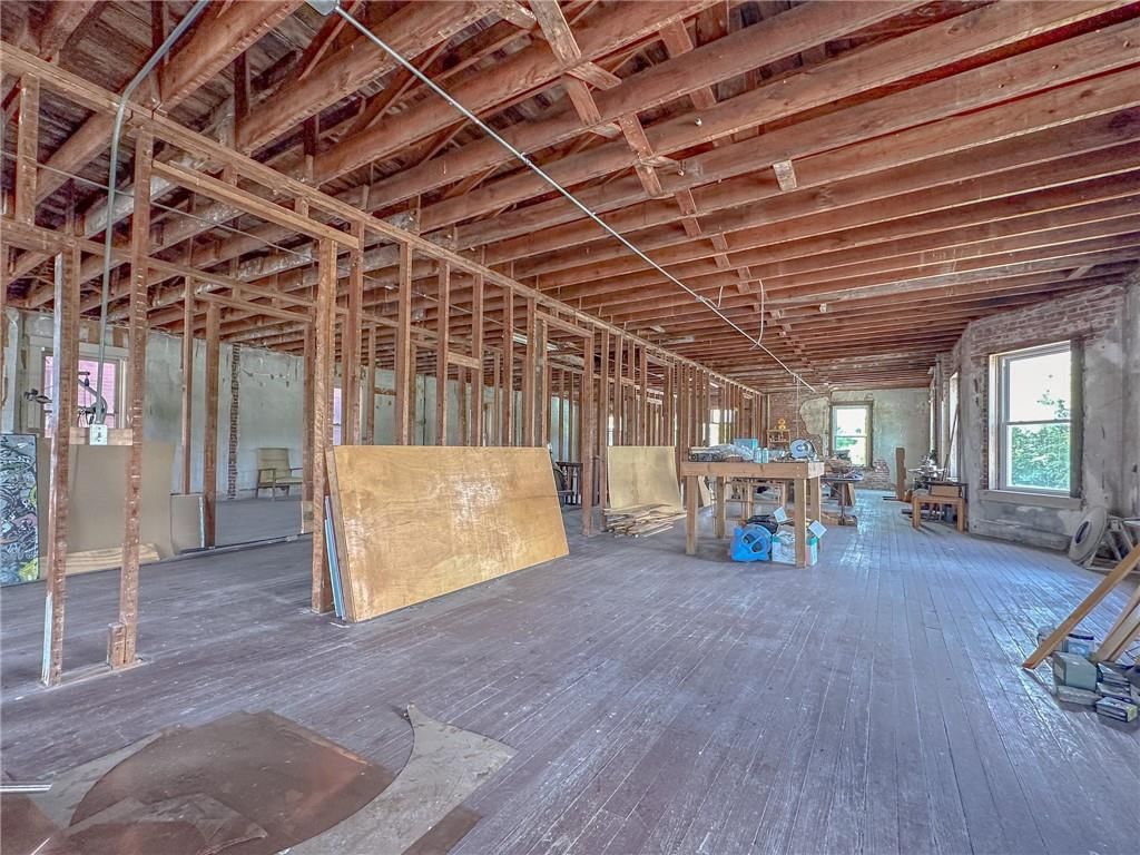215 South Street — photo 32