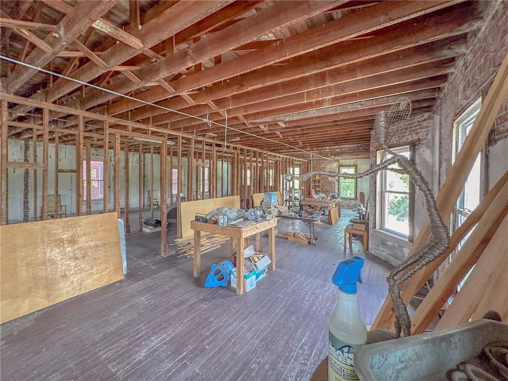 215 South Street — photo 33