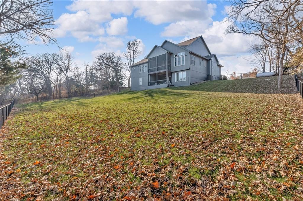 17342 Blue Moon Lane — photo 68