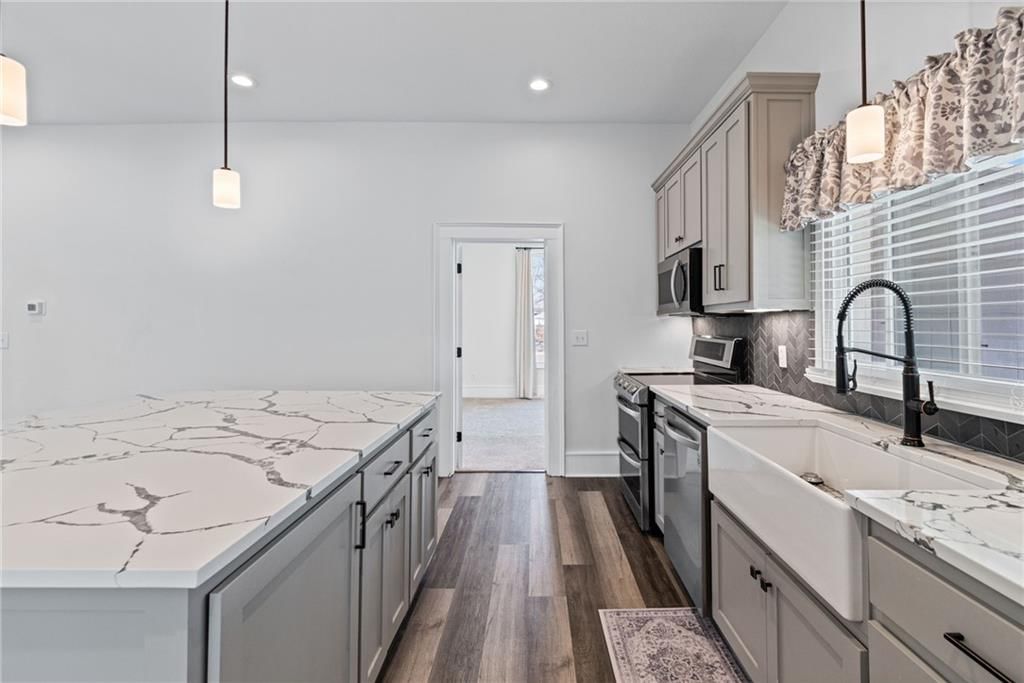 303 S Elm Street — photo 12