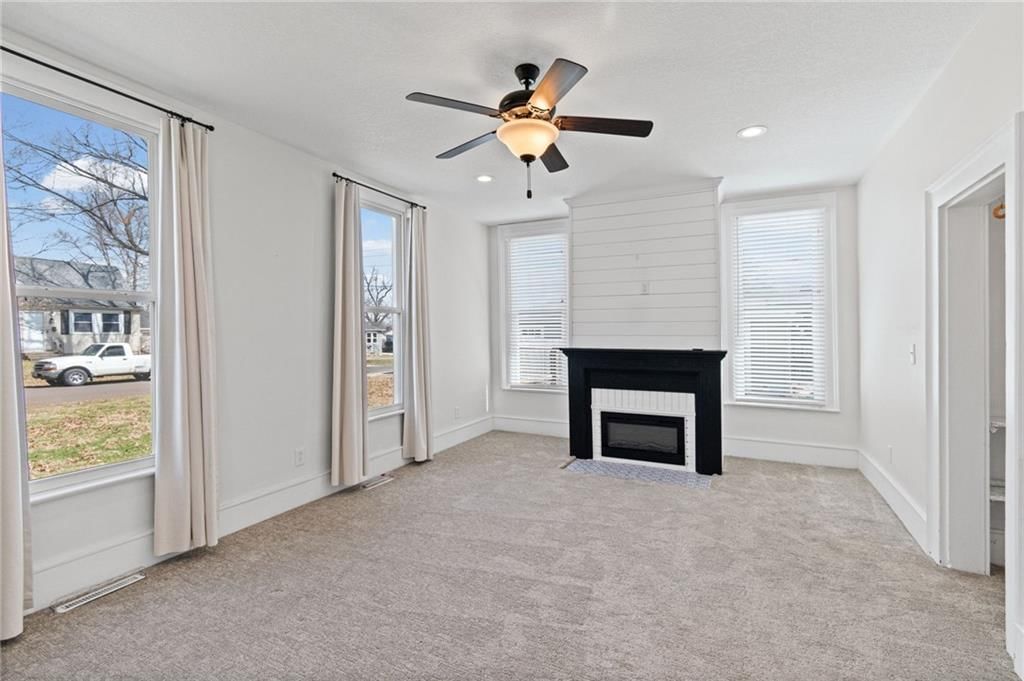 303 S Elm Street — photo 14