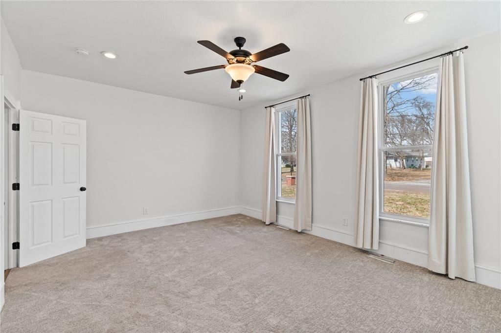 303 S Elm Street — photo 16
