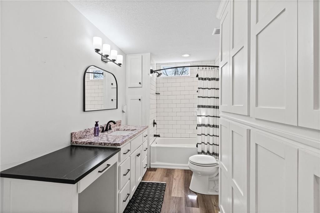 303 S Elm Street — photo 23