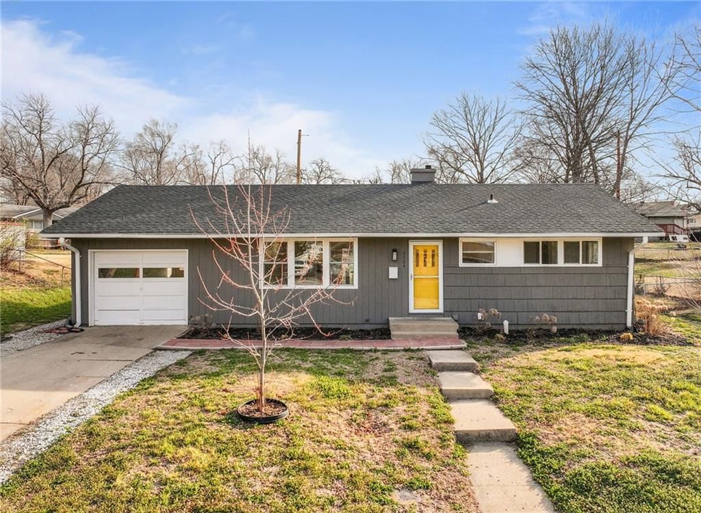 3704 E 107th Street, Kansas City, MO